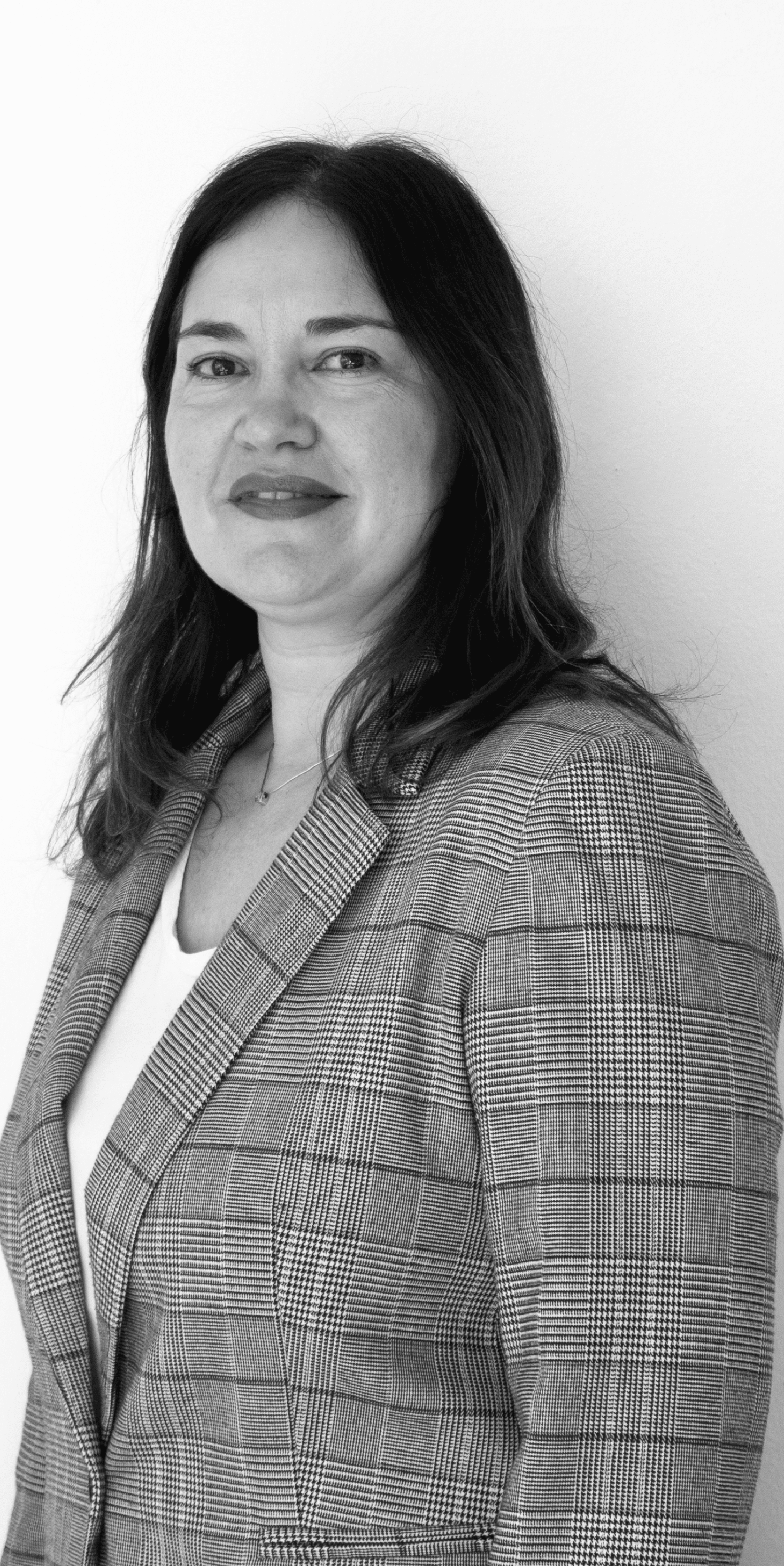 Mónica Managing Director